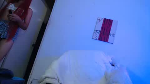 Snapshot of candy_cumy1 chatting on December 7, 10:01 am Dayan Camila online show from December 7, 10:01 am