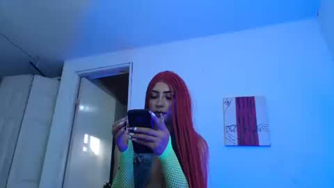 Snapshot of candy_cumy1 chatting on December 16, 12:27 pm Dayan Camila online show from December 16, 12:27 pm