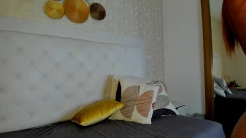 Snapshot of candy_eyes_ chatting on May 15, 3:24 am candy eyes online show from May 15, 3:24 am