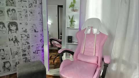 Snapshot of candy_hes chatting on February 16, 9:16 pm Nickol online show from February 16, 9:16 pm