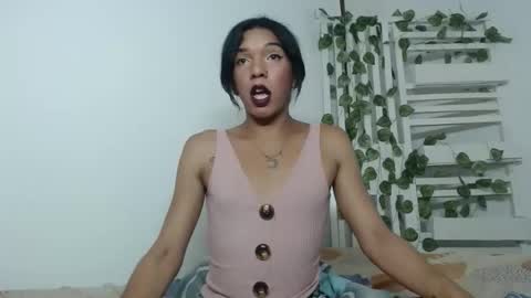 candy_hot_trans online show from March 31, 2:17 pm