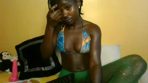 Snapshot of candy_hun chatting on July 3, 9:59 am candy_hun online show from July 3, 9:59 am