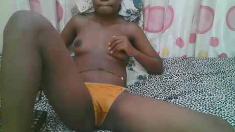 Snapshot of candy_lisah chatting on March 1, 10:50 am Lisa online show from March 1, 10:50 am