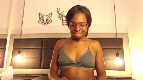 CANDY LOVE  DANNA online show from April 6, 8:10 pm