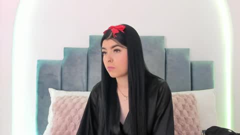 Candy Luna online show from April 4, 11:40 am