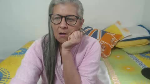Snapshot of candy_mature_ chatting on February 1, 9:08 pm candy online show from February 1, 9:08 pm