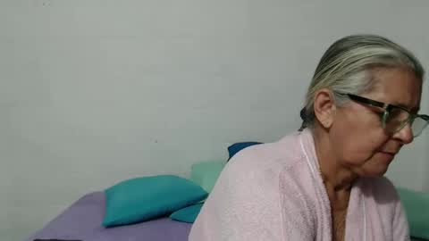 Snapshot of candy_mature_ chatting on September 15, 12:54 am candy online show from September 15, 12:54 am