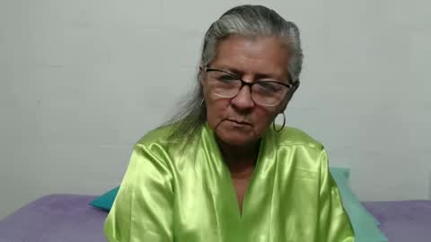 Snapshot of candy_mature_ chatting on October 7, 12:19 am candy online show from October 7, 12:19 am