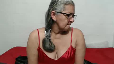 Snapshot of candy_mature_ chatting on October 20, 1:28 am candy online show from October 20, 1:28 am