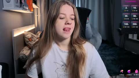 Snapshot of candy_meggie chatting on February 11, 9:09 am Megan online show from February 11, 9:09 am