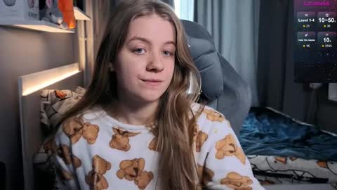 Snapshot of candy_meggie chatting on February 25, 12:24 pm Megan online show from February 25, 12:24 pm