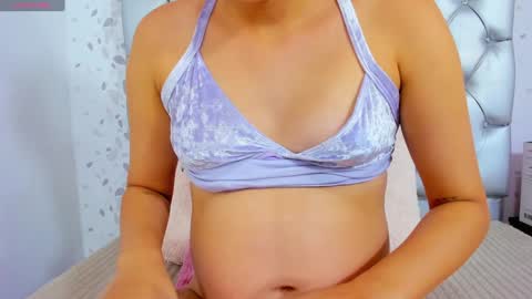 Snapshot of candy_mery chatting on January 21, 9:46 pm candy mery online show from January 21, 9:46 pm