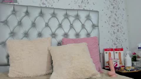 Snapshot of candy_mery chatting on March 8, 5:43 pm candy mery online show from March 8, 5:43 pm