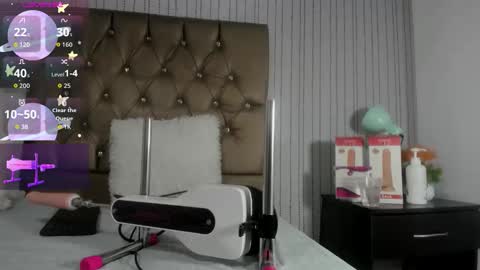 Snapshot of candy_mery chatting on October 15, 8:09 pm candy mery online show from October 15, 8:09 pm