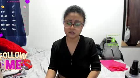 Snapshot of candy_val chatting on June 13, 6:33 am candy_val online show from June 13, 6:33 am