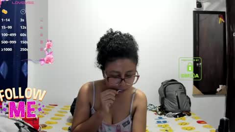 Snapshot of candy_val chatting on July 20, 7:00 am candy_val online show from July 20, 7:00 am