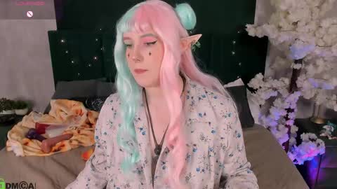 Mary online show from May 22, 1:13 am
