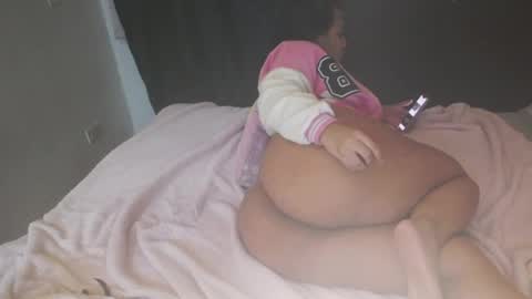 Snapshot of candyceeh chatting on May 24, 5:34 am Candy online show from May 24, 5:34 am