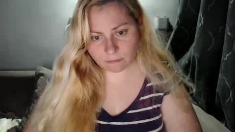 Snapshot of candycream74 chatting on January 22, 7:34 pm Laura online show from January 22, 7:34 pm