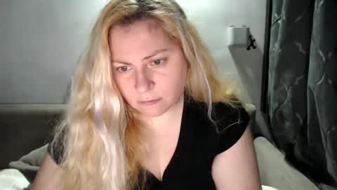 Snapshot of candycream74 chatting on January 27, 3:39 pm Laura online show from January 27, 3:39 pm