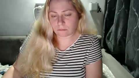 Snapshot of candycream74 chatting on January 30, 10:19 pm Laura online show from January 30, 10:19 pm
