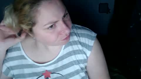 Snapshot of candycream74 chatting on February 3, 6:24 am Laura online show from February 3, 6:24 am