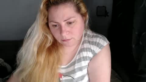 Snapshot of candycream74 chatting on February 3, 9:30 am Laura online show from February 3, 9:30 am