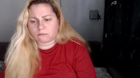 Snapshot of candycream74 chatting on February 11, 12:27 pm Laura online show from February 11, 12:27 pm