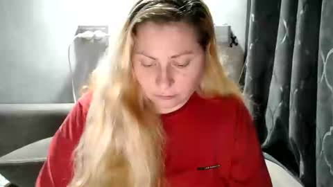 Snapshot of candycream74 chatting on February 27, 6:53 pm Laura online show from February 27, 6:53 pm