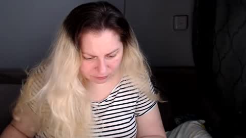 Snapshot of candycream74 chatting on February 2, 7:29 am Laura online show from February 2, 7:29 am