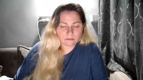 Snapshot of candycream74 chatting on February 10, 10:25 pm Laura online show from February 10, 10:25 pm