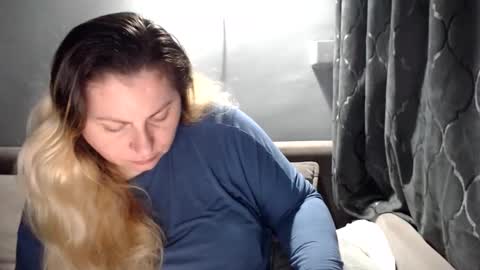 Snapshot of candycream74 chatting on February 13, 7:21 pm Laura online show from February 13, 7:21 pm