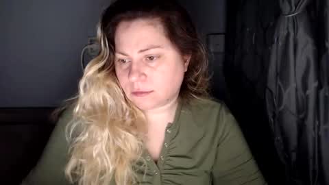 Snapshot of candycream74 chatting on February 15, 11:30 am Laura online show from February 15, 11:30 am