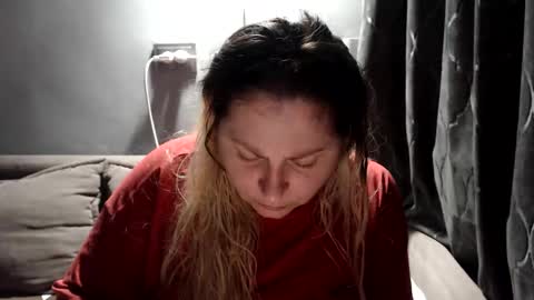 Snapshot of candycream74 chatting on February 21, 9:27 pm Laura online show from February 21, 9:27 pm