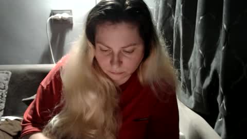 Snapshot of candycream74 chatting on February 25, 7:01 pm Laura online show from February 25, 7:01 pm