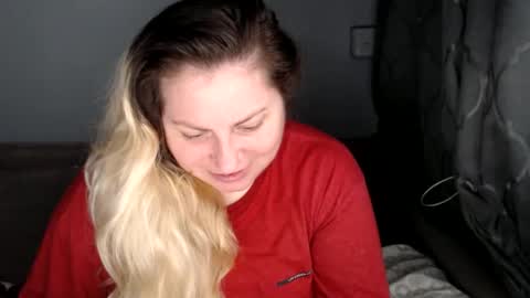 Snapshot of candycream74 chatting on February 26, 8:24 am Laura online show from February 26, 8:24 am