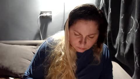 Snapshot of candycream74 chatting on February 28, 10:22 pm Laura online show from February 28, 10:22 pm