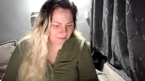 Laura online show from March 6, 6:48 pm