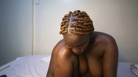 candycurly_ online show from November 26, 3:24 pm