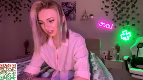 Snapshot of candyrass chatting on May 14, 8:10 am Candy online show from May 14, 8:10 am