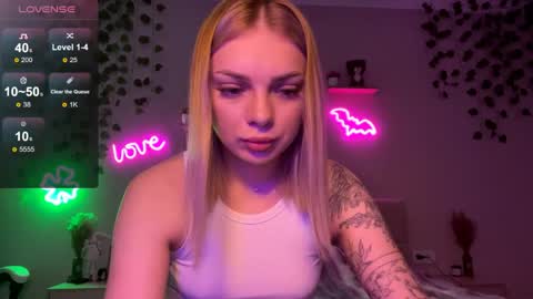 Snapshot of candyrass chatting on May 24, 9:58 am Candy online show from May 24, 9:58 am