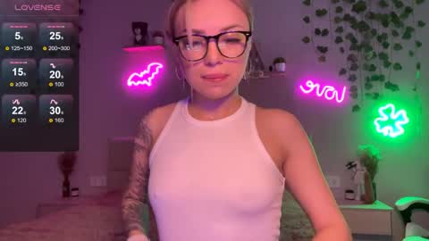 Snapshot of candyrass chatting on May 26, 7:26 am Candy online show from May 26, 7:26 am