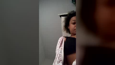 Snapshot of candyredxo2024 chatting on July 5, 4:47 pm candyredxo2024 online show from July 5, 4:47 pm