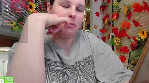 Snapshot of candys_booty chatting on October 19, 10:21 pm Alisa online show from October 19, 10:21 pm