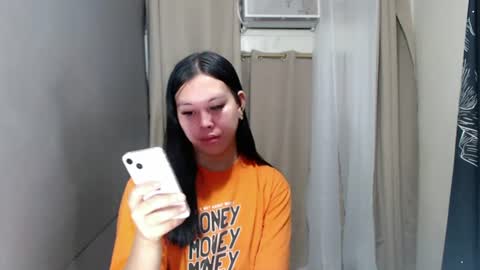 Snapshot of candysweetcum_ chatting on June 17, 6:31 pm CALL ME SAM online show from June 17, 6:31 pm
