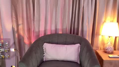 Isabella online show from March 12, 7:20 pm