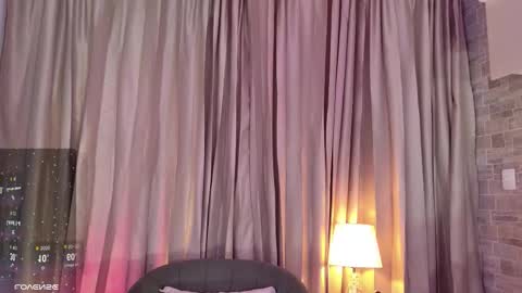 Isabella online show from March 16, 12:20 pm