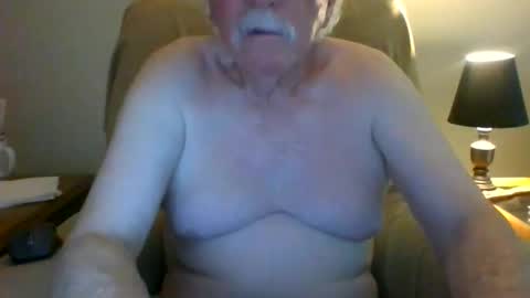 Snapshot of capecod21 chatting on May 9, 11:37 am capecod21 online show from May 9, 11:37 am