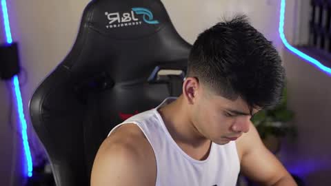 David Capizzi online show from April 3, 4:21 am