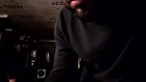 Snapshot of cappinrc8 chatting on November 15, 6:33 am cappinrc8 online show from November 15, 6:33 am